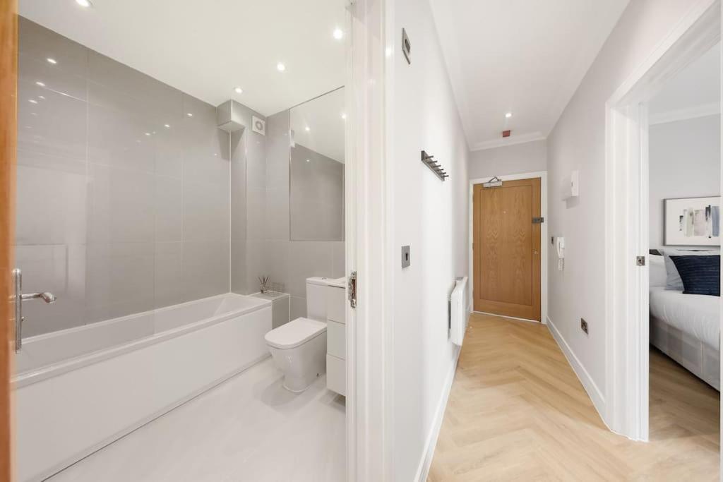 Pleasing 2Bed Flat 10Min To Wimbledon Tennis Court Londen Buitenkant foto